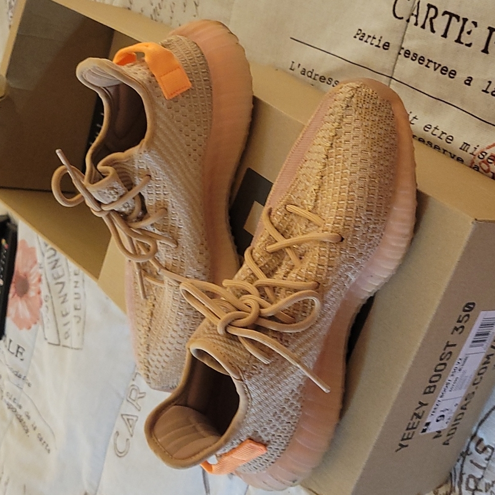 Yezzys  clay color worn twice ..look like a orange peach color...very nice